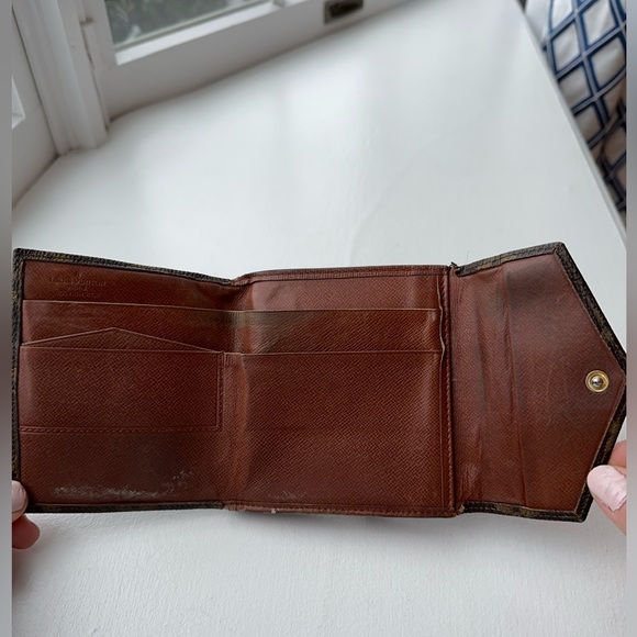 Louis Vuitton Monogram Compact Wallet - Picture 3 of 16